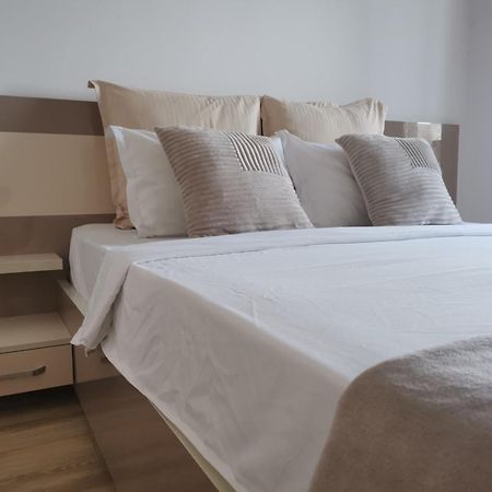 Coffee Residence Apartment Cu 2 Camere Bukarest Exterior foto